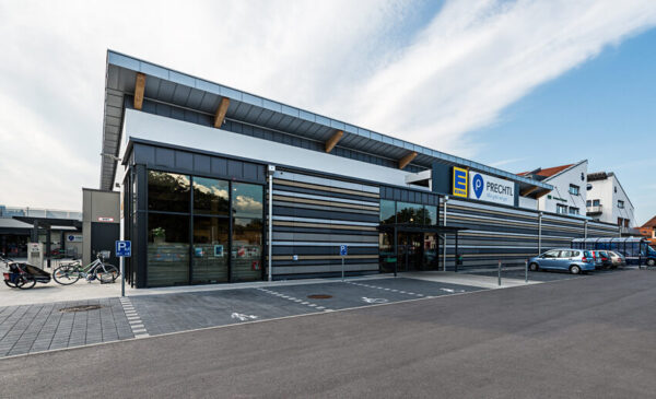 Blaesig Architekten Frischecenter Prechtl 02
