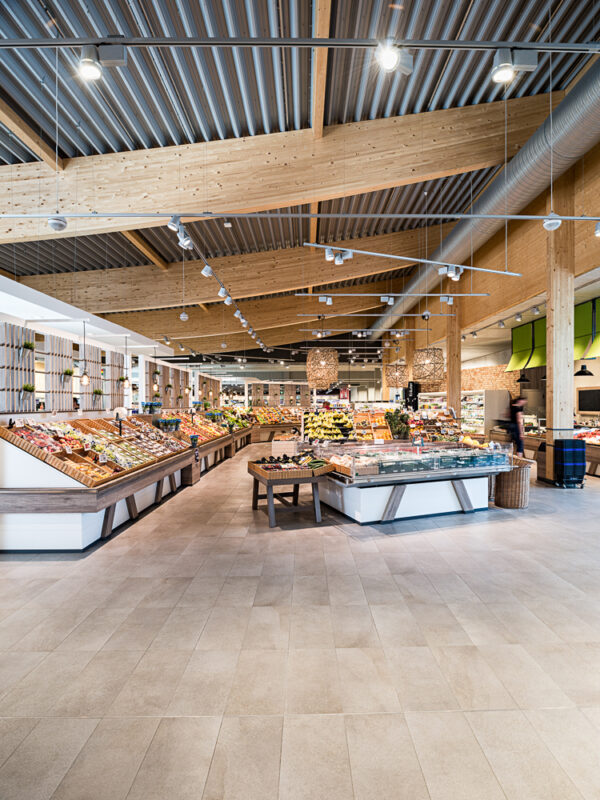 Blaesig Architekten Frischecenter Prechtl Innen 01