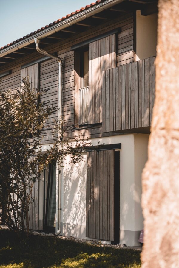 Blaesig Architekten Wohnungsbau Weihenlinden Fassade Fensterläden 1