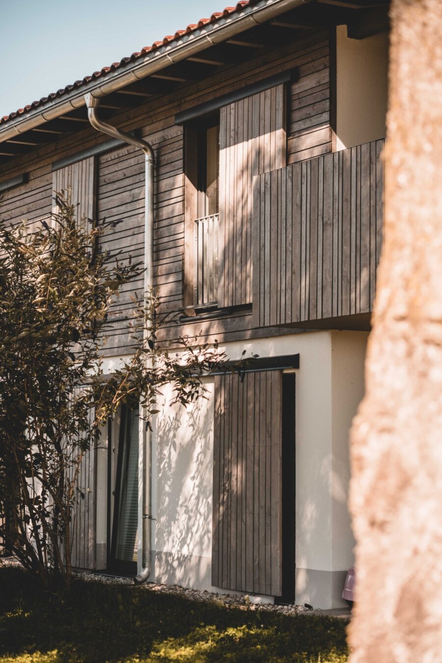 Blaesig Architekten Wohnungsbau Weihenlinden Fassade Fensterläden 1